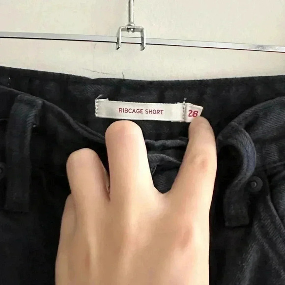 Levi’s Wellthread Collection Ribcage Short, Size 28, Black High-Waisted Shorts - Picture 10 of 16